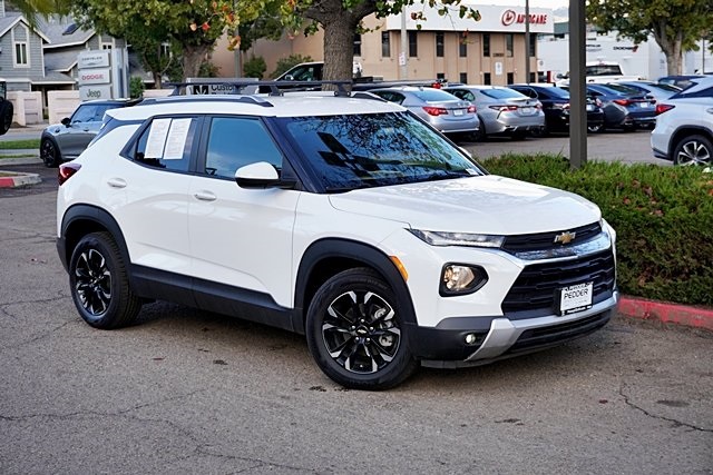 Used 2022 White Chevrolet LT image 2