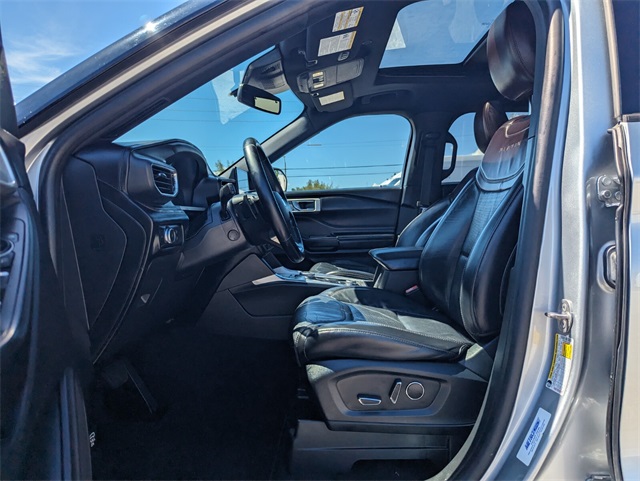 2020 Ford Explorer Platinum photo 6
