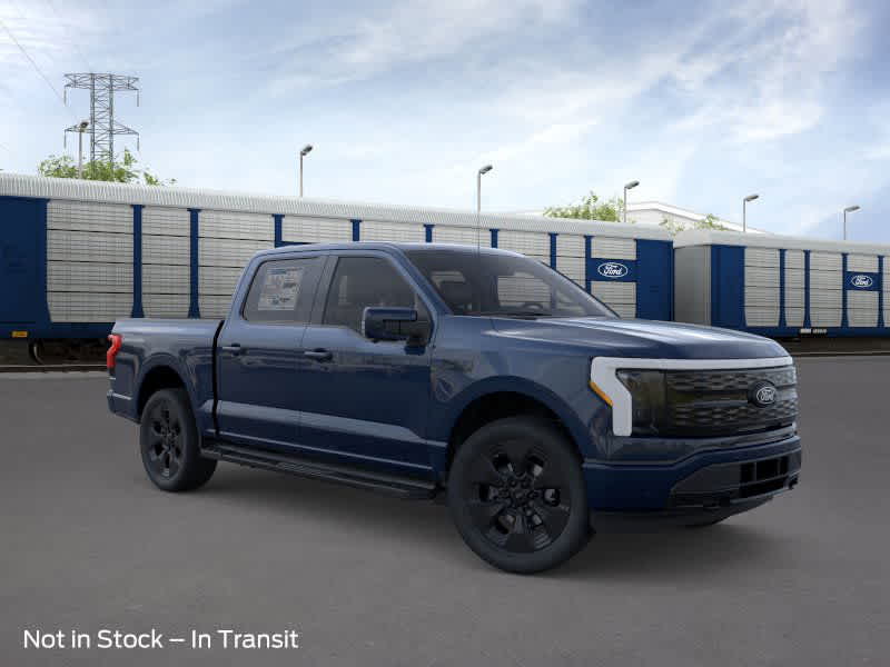 2025 Ford F-150 Lightning Platinum photo 7