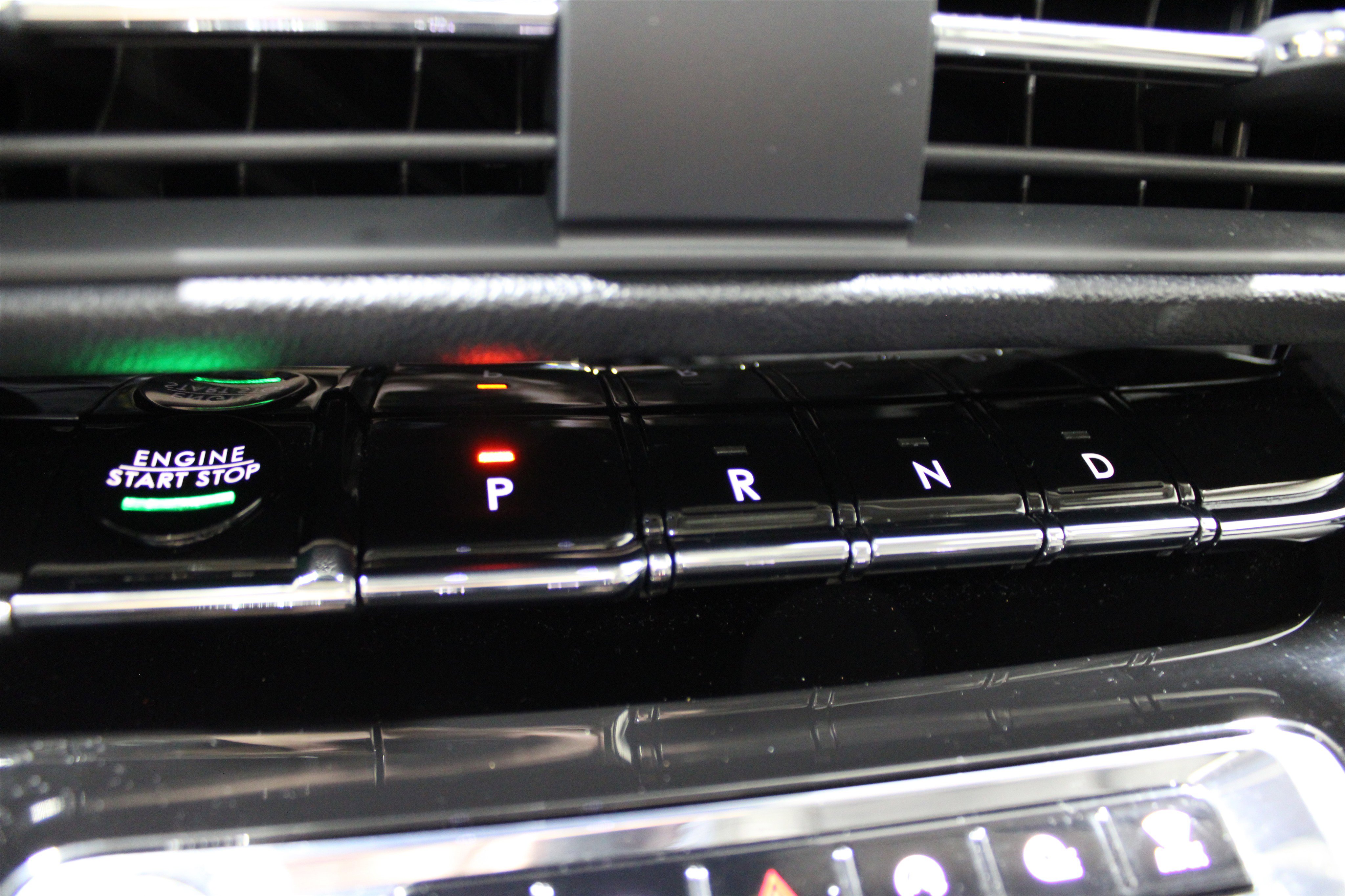 2024 Lincoln Corsair Premiere photo 15