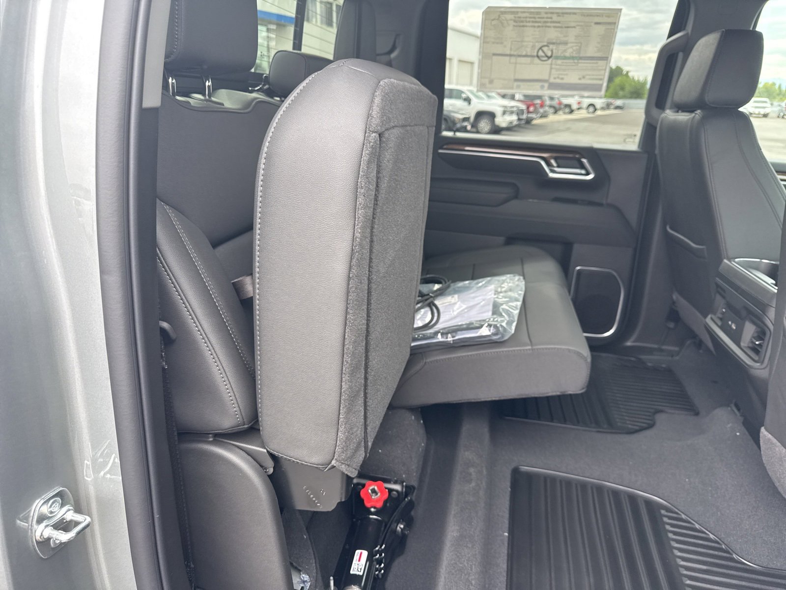 2026 Chevrolet Silverado 2500HD LT photo 36