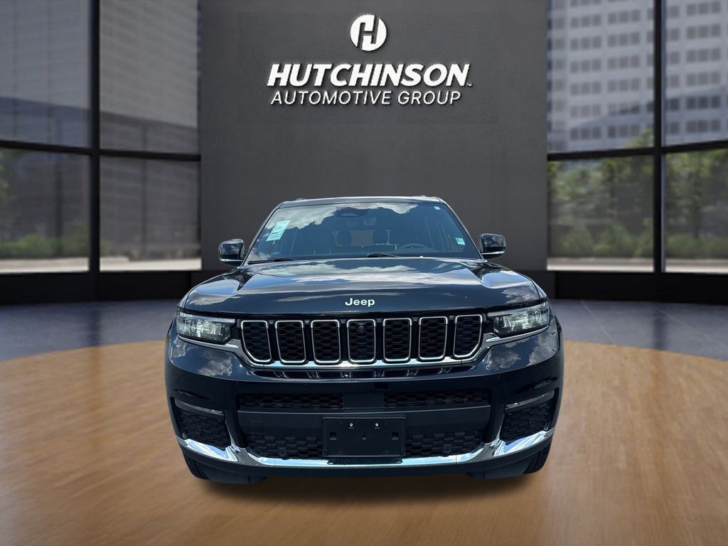 2024 Jeep Grand Cherokee Limited photo 3