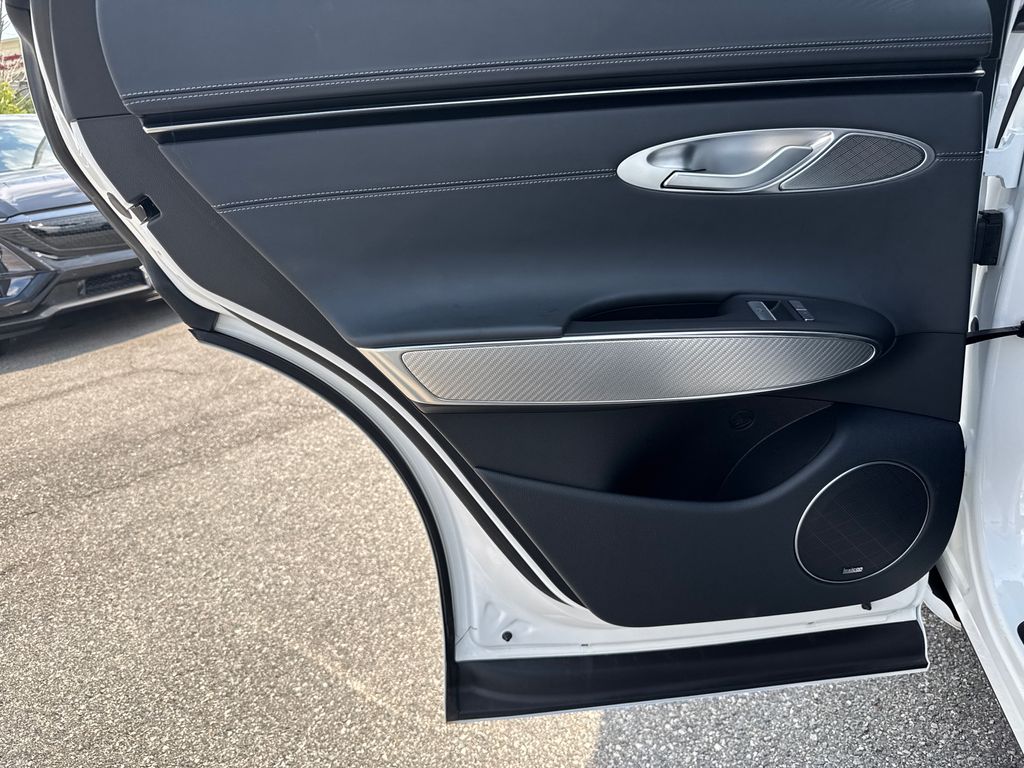 2025 Genesis GV70 2.5T photo 22