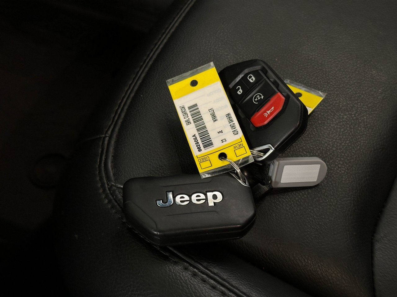 2023 Jeep Wrangler Altitude photo 29