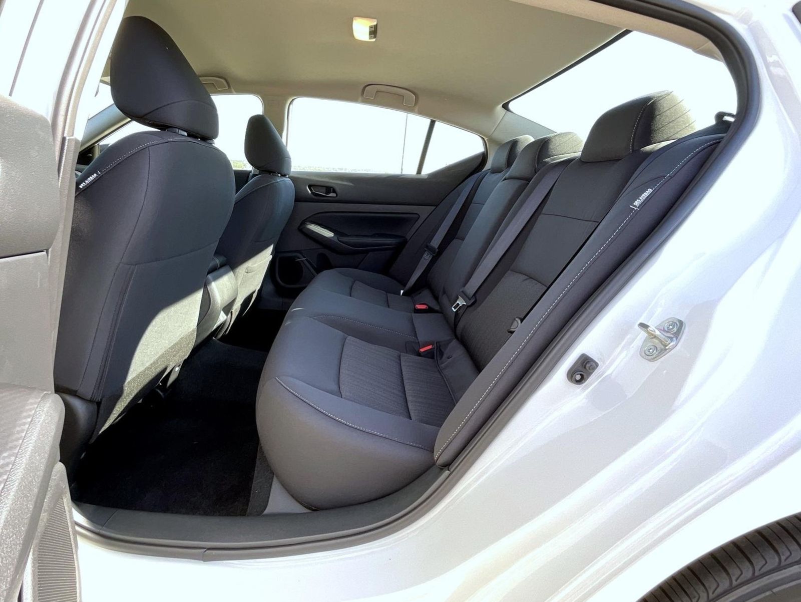 2025 Nissan Altima 2.5 SV photo 11