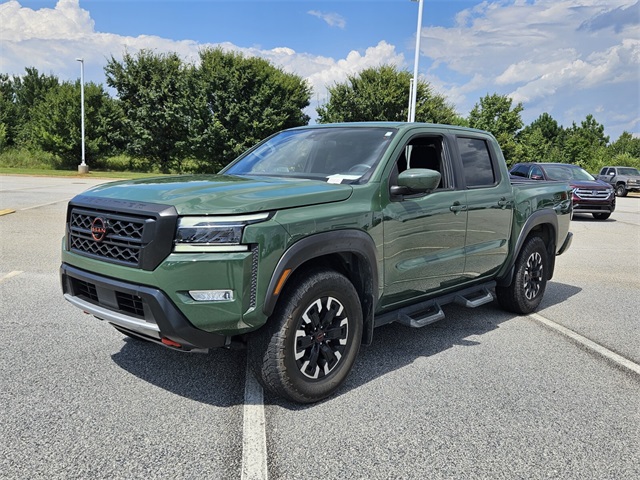 2022 Nissan Frontier PRO-4X photo 2