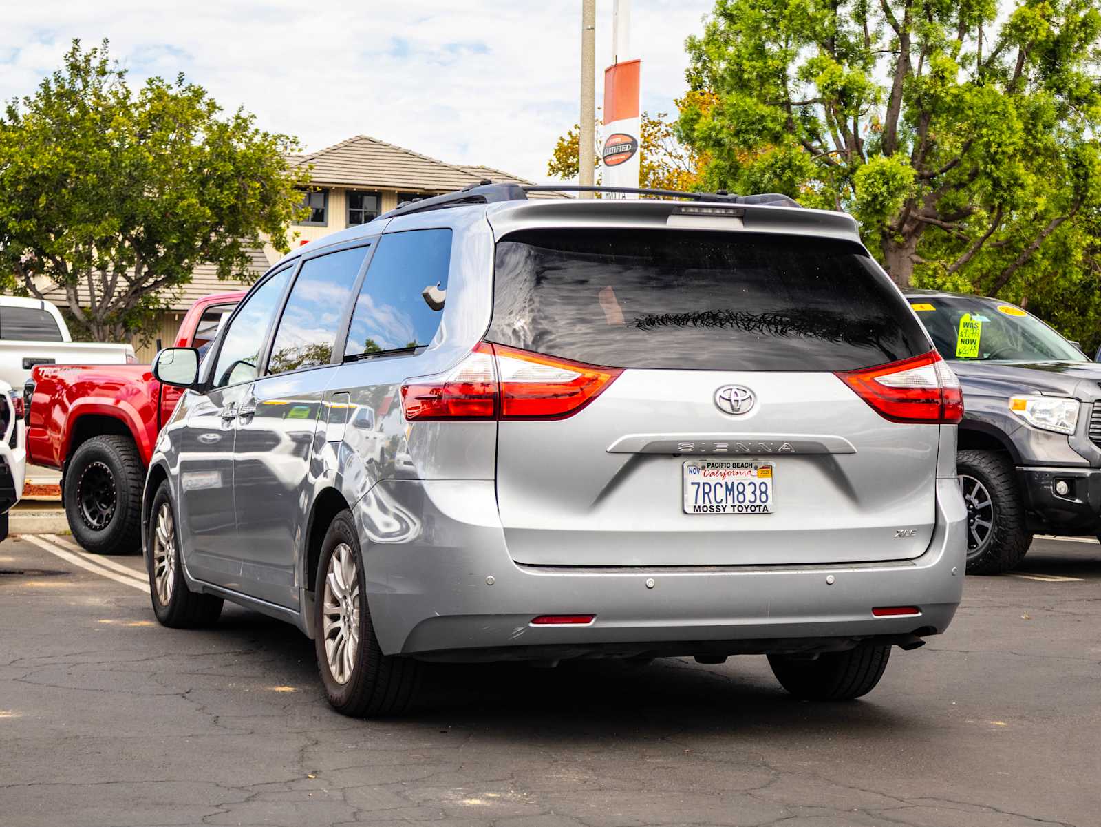 2015 Toyota Sienna XLE Premium photo 4