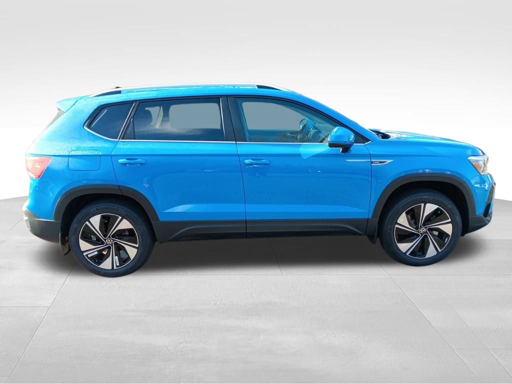 2024 Volkswagen Taos SE photo 6