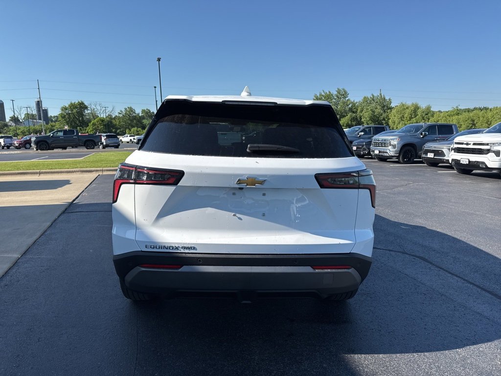 2026 Chevrolet Equinox LT photo 3
