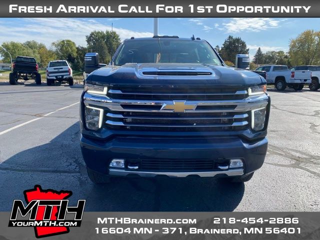 2022 Chevrolet Silverado 2500HD High Country photo 3