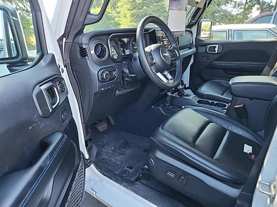 2024 Jeep Wrangler High Altitude 4xe photo 4