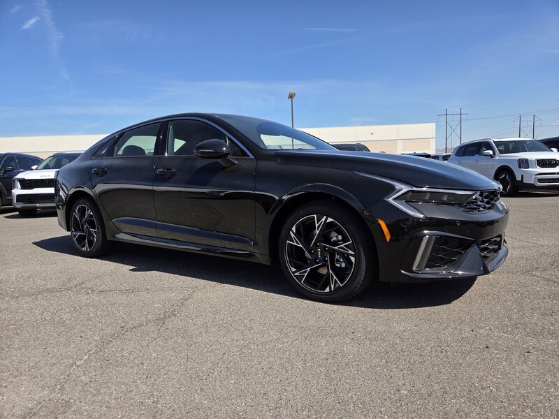2026 Kia K5 GT-Line photo 2