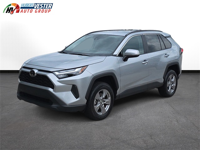 2024 Toyota RAV4 XLE photo 2