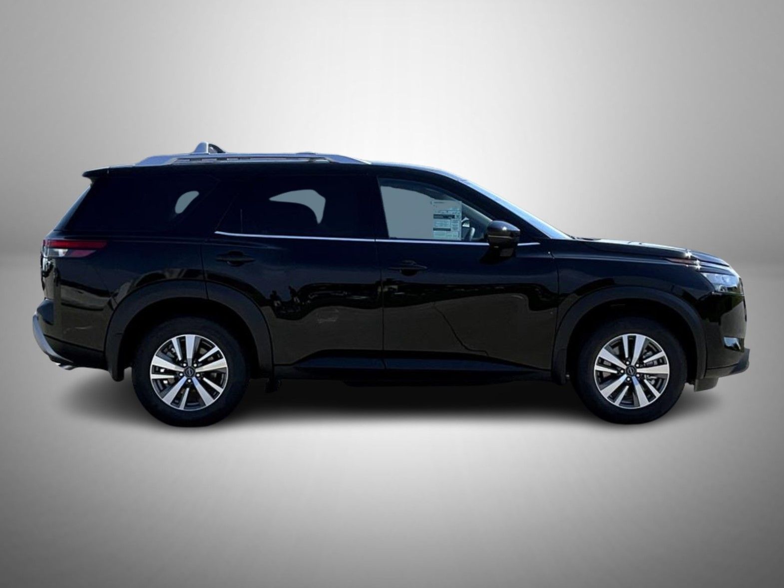 2025 Nissan Pathfinder SL photo 2