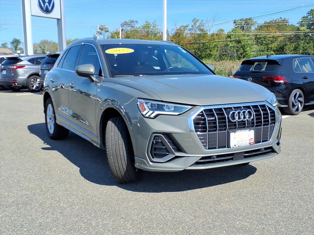 2023 Audi Q3 S line Premium photo 3