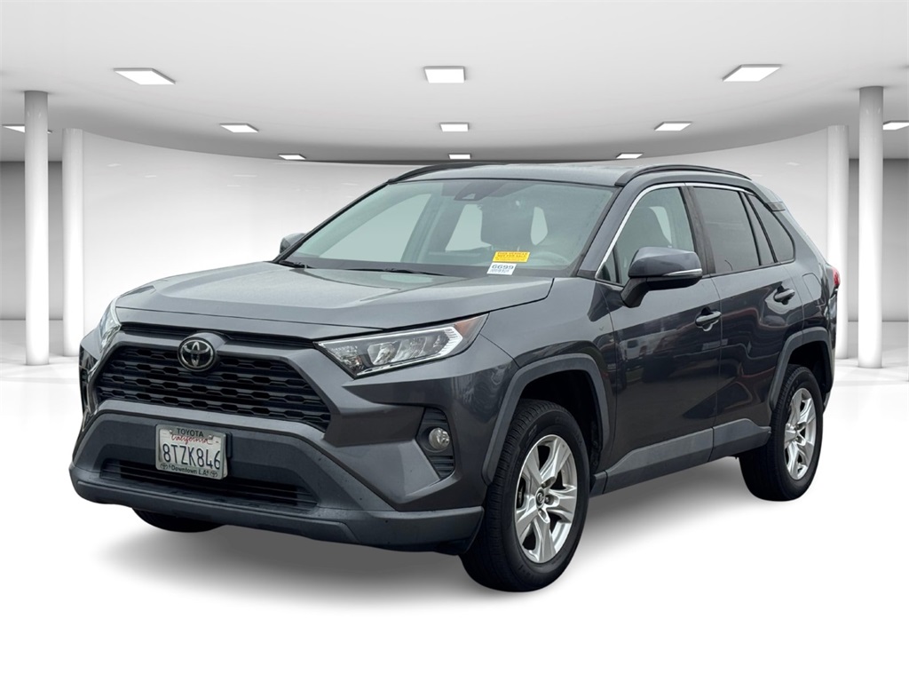 Used 2021 Toyota RAV4 XLE with VIN 2T3W1RFV7MC102767 for sale in Northfield, Minnesota