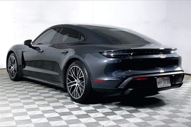 2020 Porsche Taycan Turbo photo 3