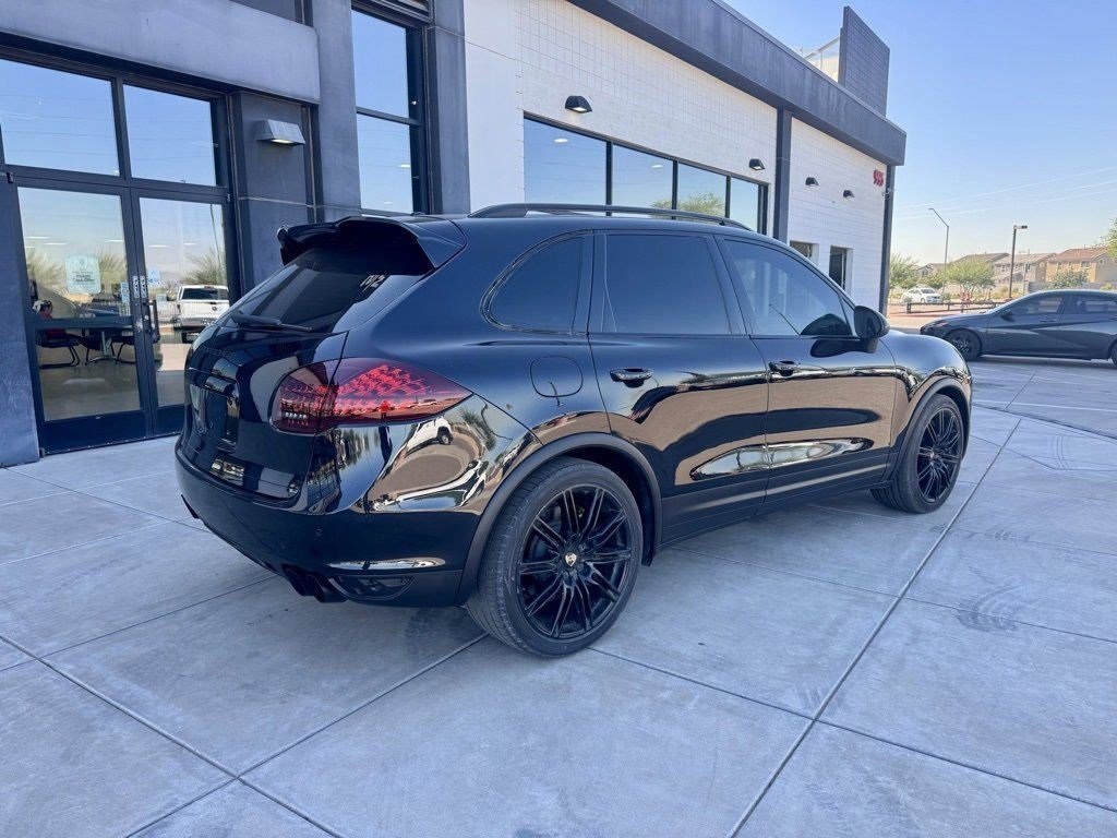 2014 Porsche Cayenne Turbo photo 3