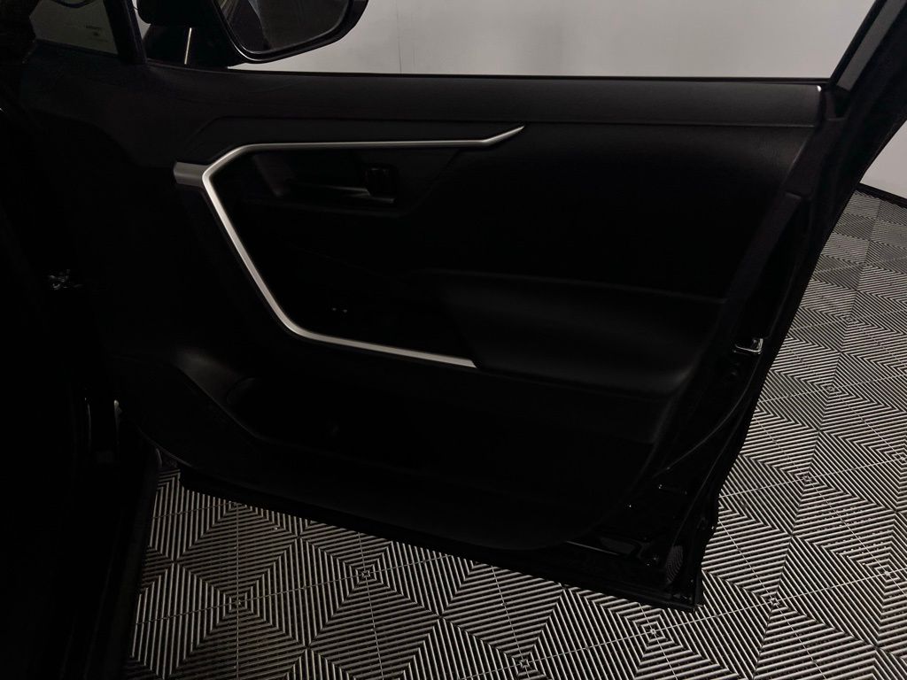 2024 Toyota RAV4 LE photo 20