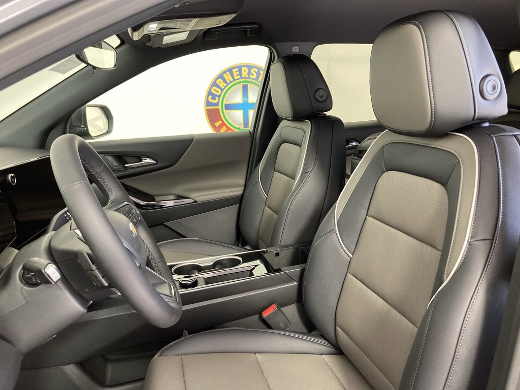 2026 Chevrolet Equinox LT photo 9