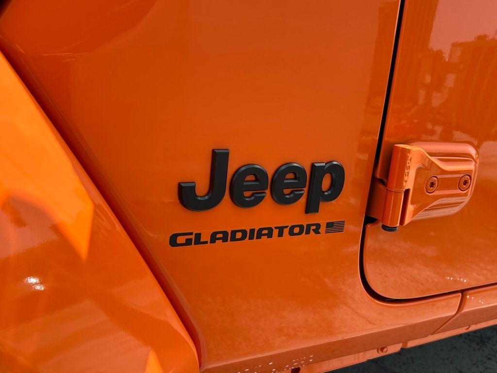 2025 Jeep Gladiator Sport S photo 15