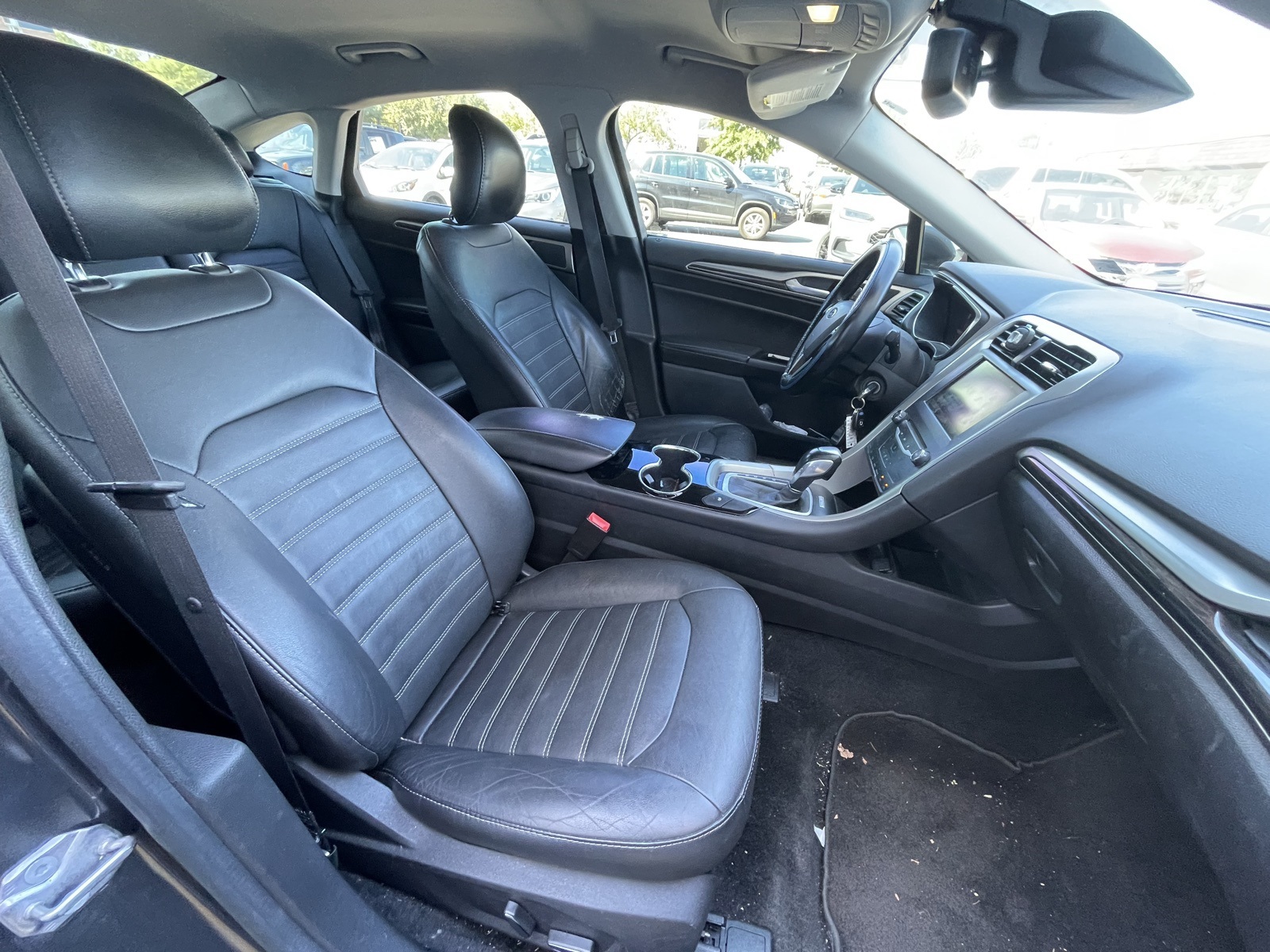 2015 Ford Fusion SE photo 3