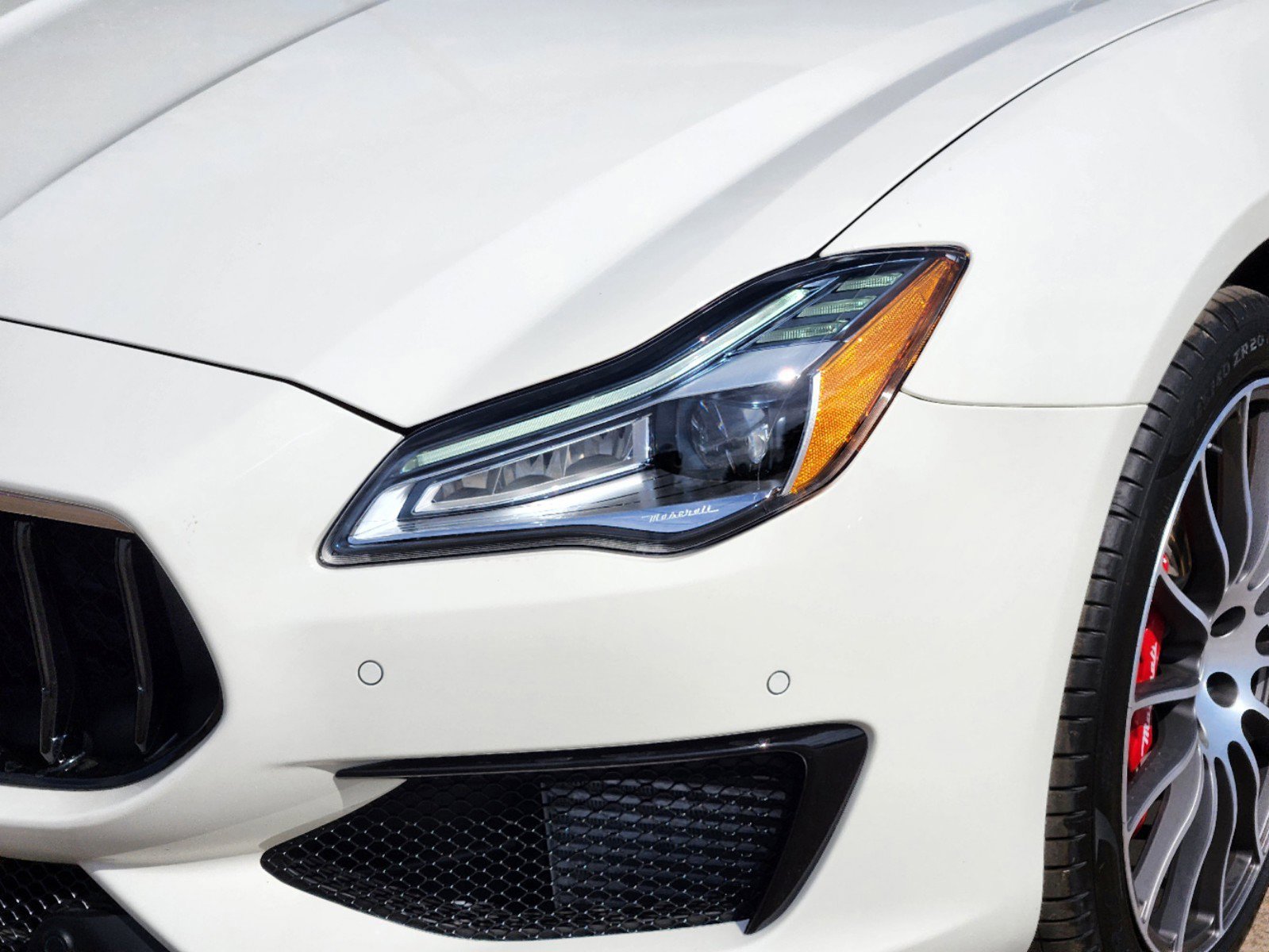 2024 Maserati Quattroporte Modena Q4 photo 3