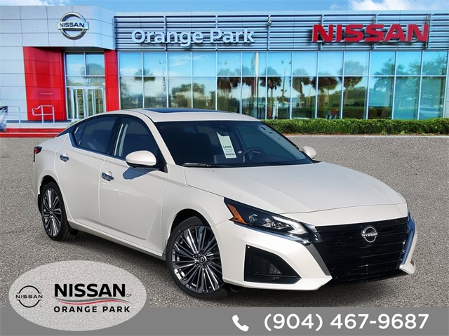 2025 Nissan Altima SL's photo