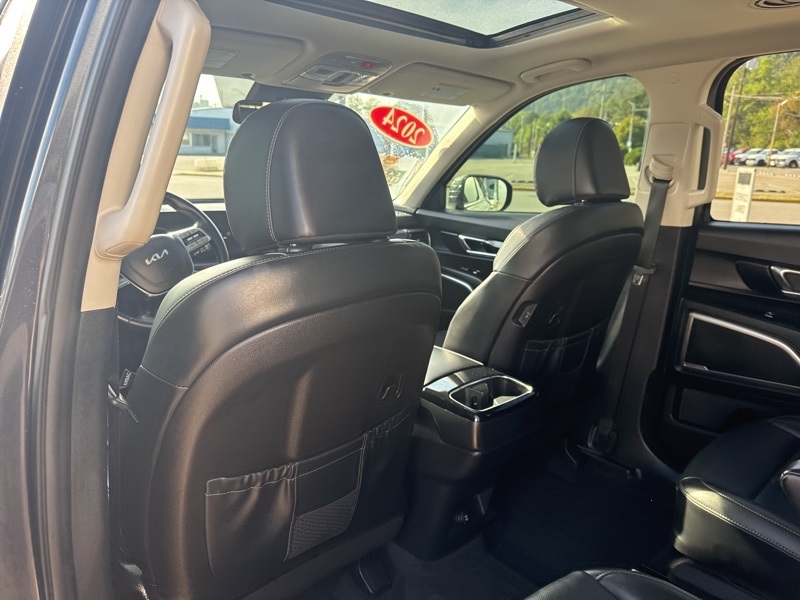 2024 Kia Telluride S photo 17