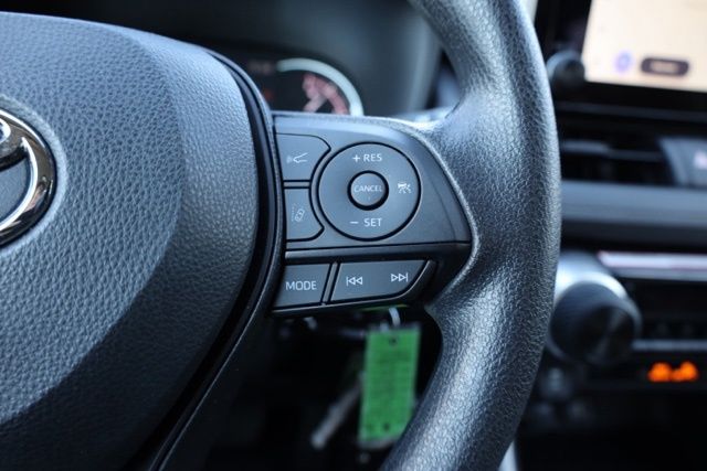 2024 Toyota RAV4 LE photo 18