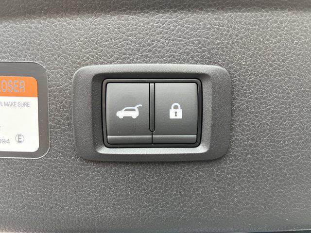 2025 Mitsubishi Eclipse Cross SE photo 23