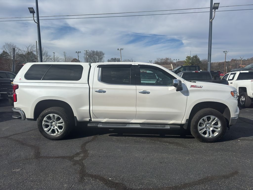 2024 Chevrolet Silverado 1500 LTZ photo 2