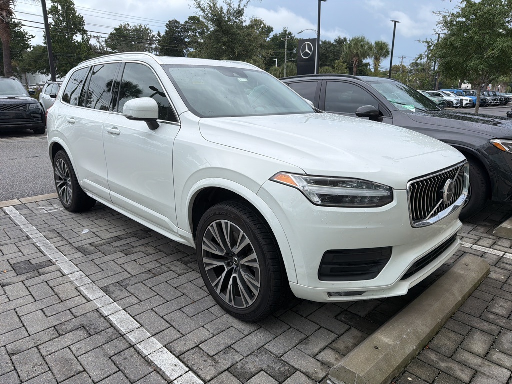 2020 Volvo XC90 T5 Momentum photo 2