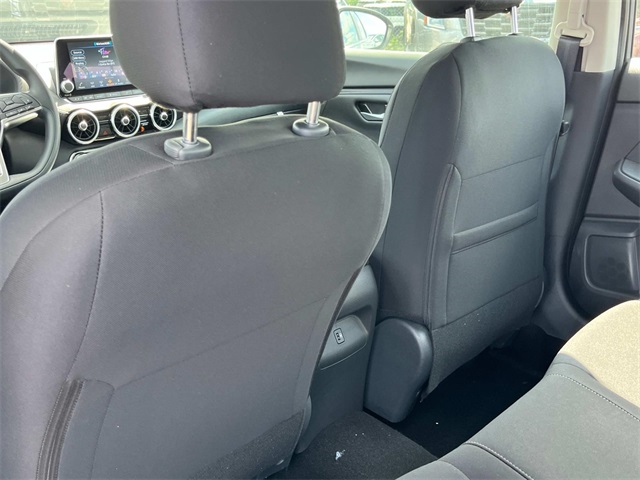 2025 Nissan Sentra SV photo 18