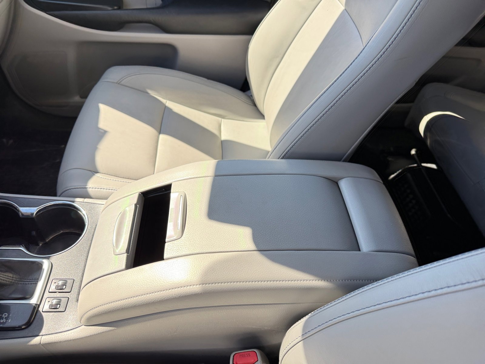 2017 Toyota Highlander Hybrid XLE photo 13