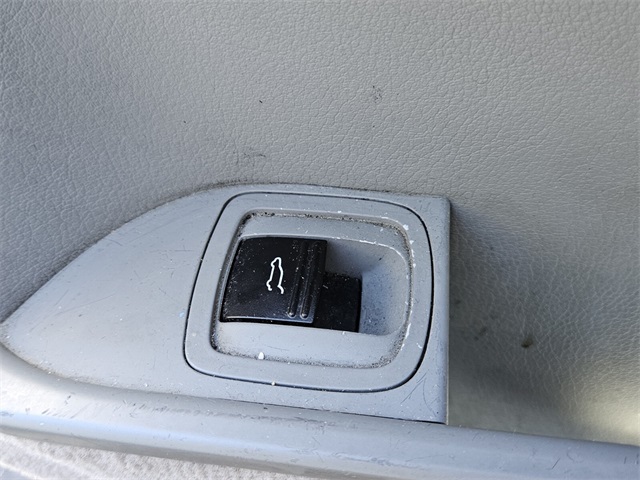 2010 Porsche Cayenne Base photo 29