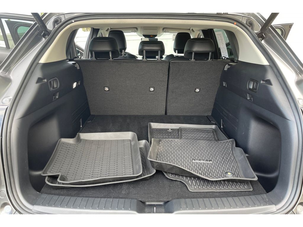 2024 Mazda CX-50 2.5 S Preferred photo 16