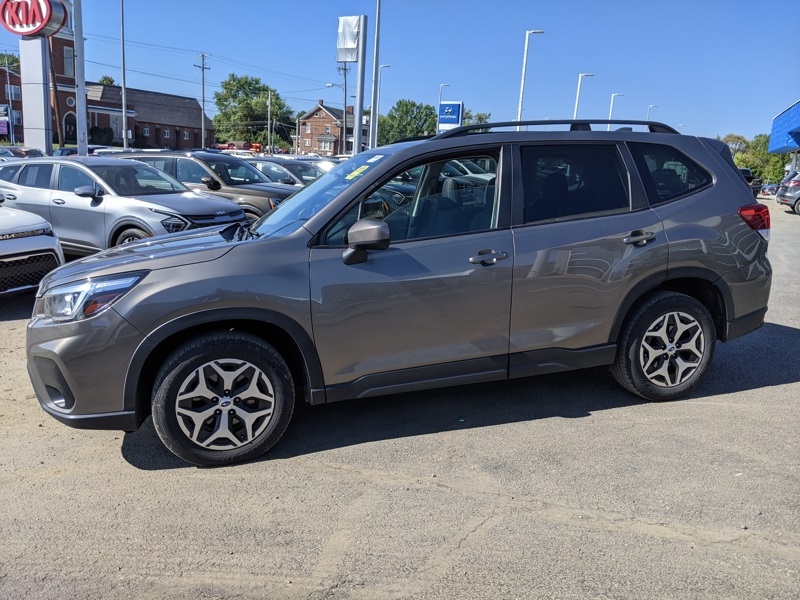 2020 Subaru Forester Premium photo 6