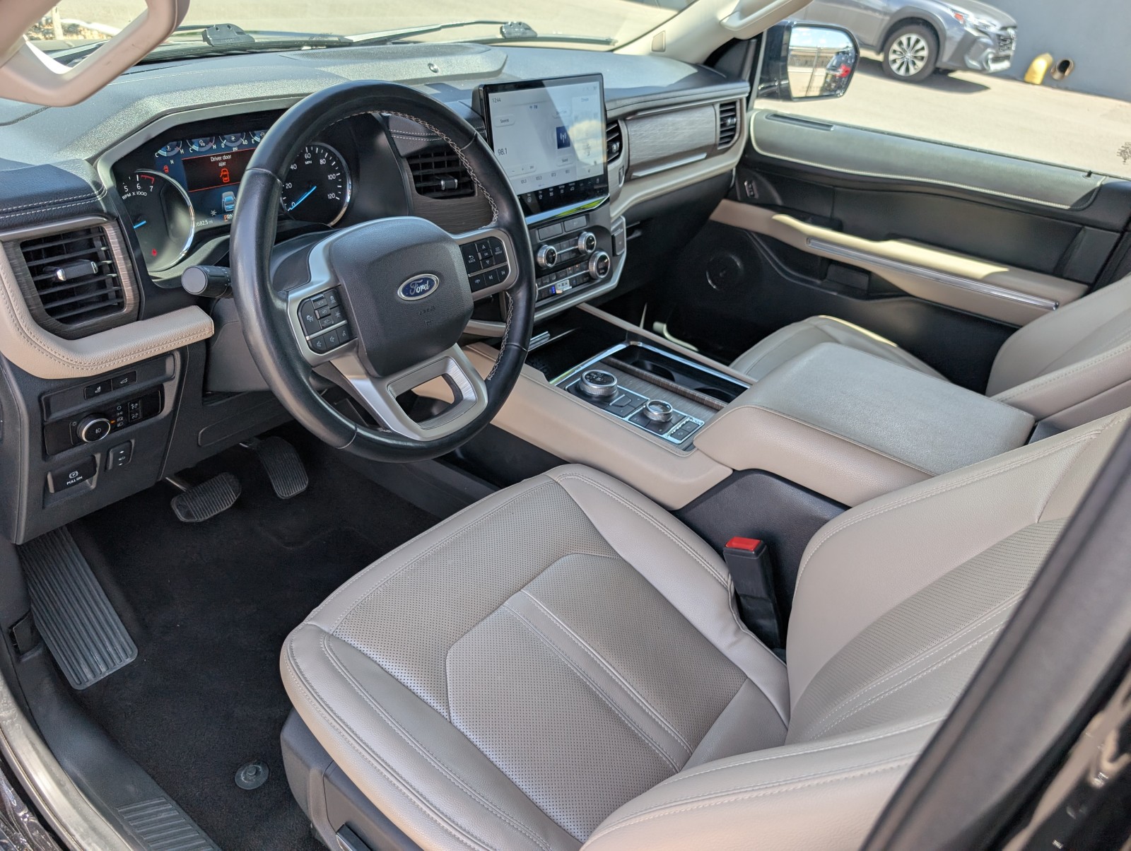 Used 2023 BLACK Ford Limited image 10