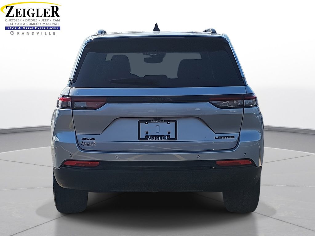 2023 Jeep Grand Cherokee Limited photo 2