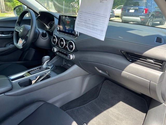 2024 Nissan Sentra SV photo 20