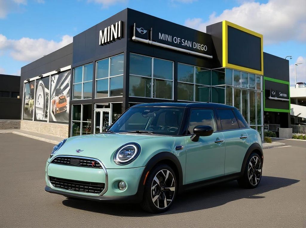 2026 MINI Hardtop 4 Door S's photo