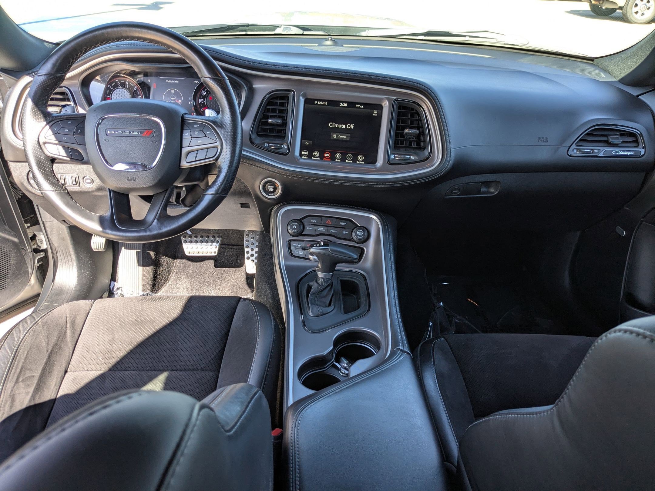2022 Dodge Challenger GT photo 17