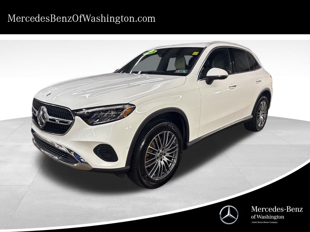 2025 Mercedes-Benz GLC Base's photo