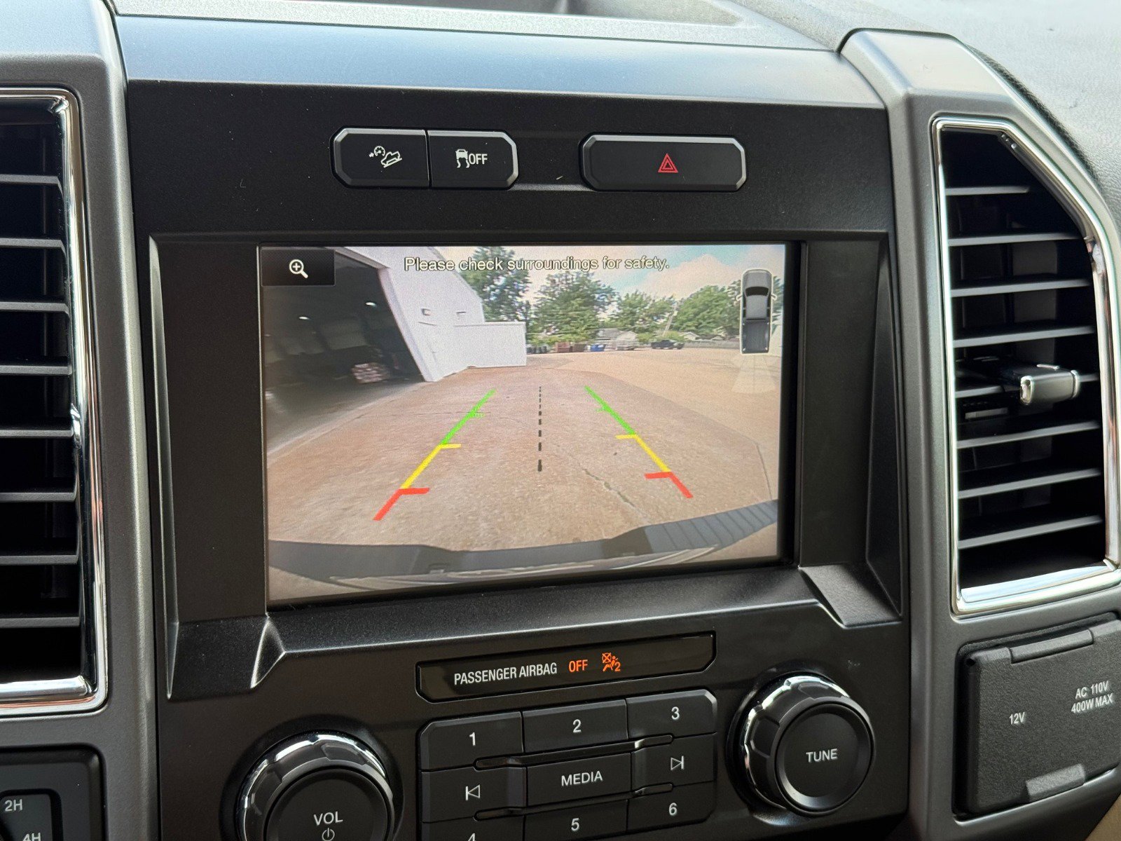 2015 Ford F-150 XLT photo 23
