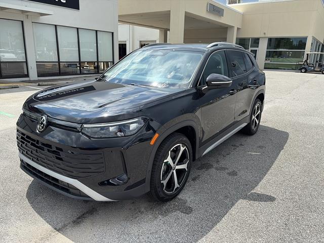 2025 Volkswagen Tiguan SE photo 3