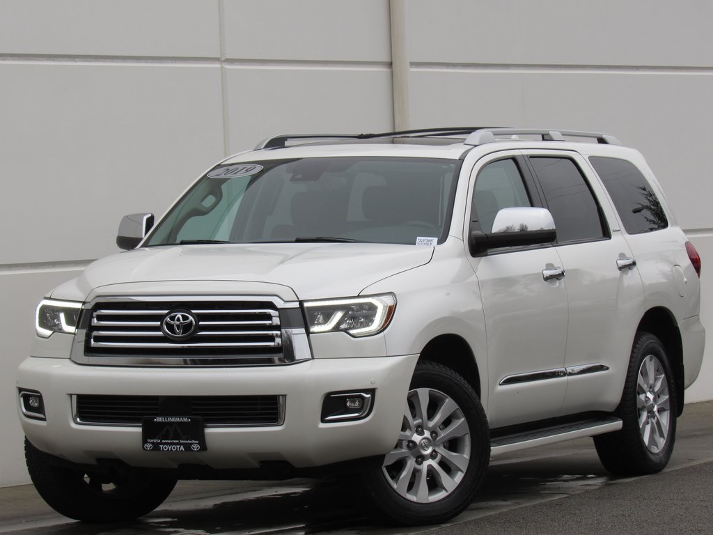 2019 Toyota Sequoia Platinum's photo