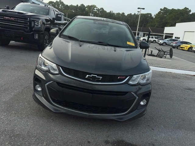 2018 Chevrolet Sonic LT photo 2