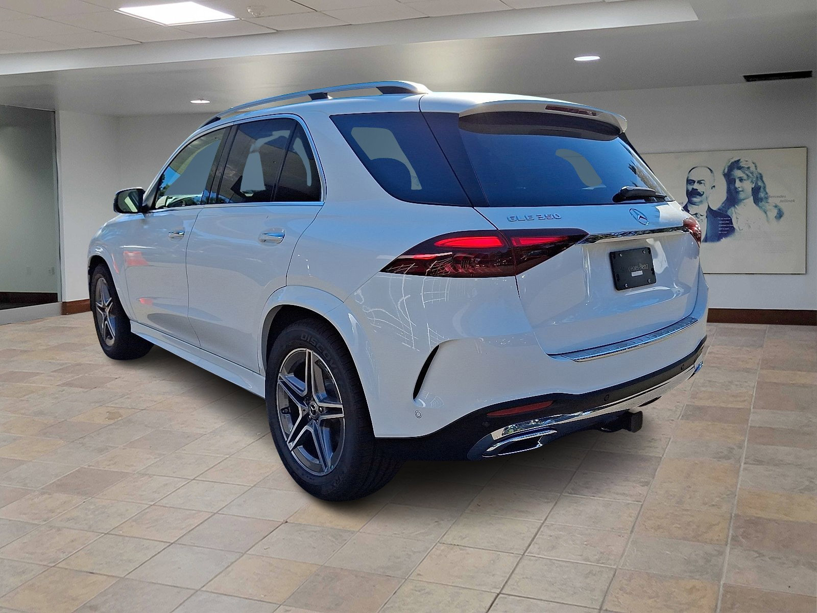 2026 Mercedes Benz GLE 350 4MATIC photo 2