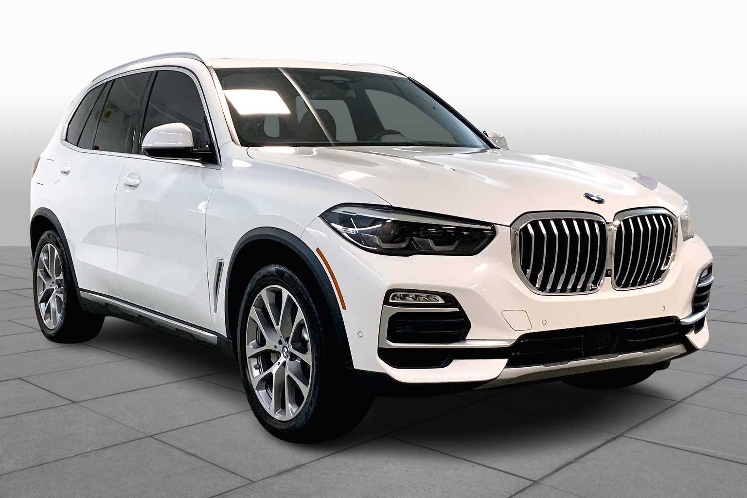 Used 2021 BMW X5 40i with VIN 5UXCR6C03M9F56582 for sale in Kansas City